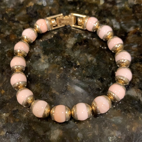 AVON - Picture 5 of 8